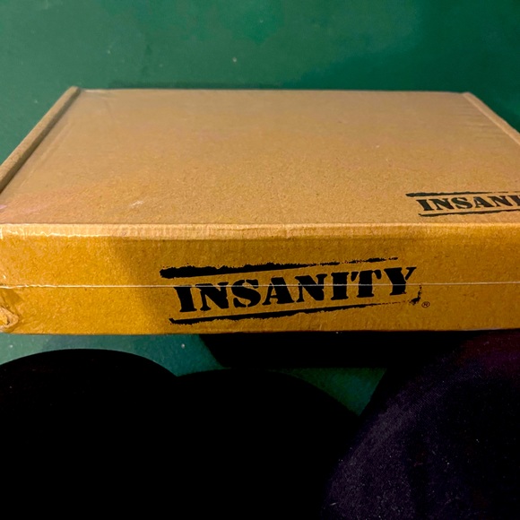 Insanity dvd set not open. - Picture 1 of 1